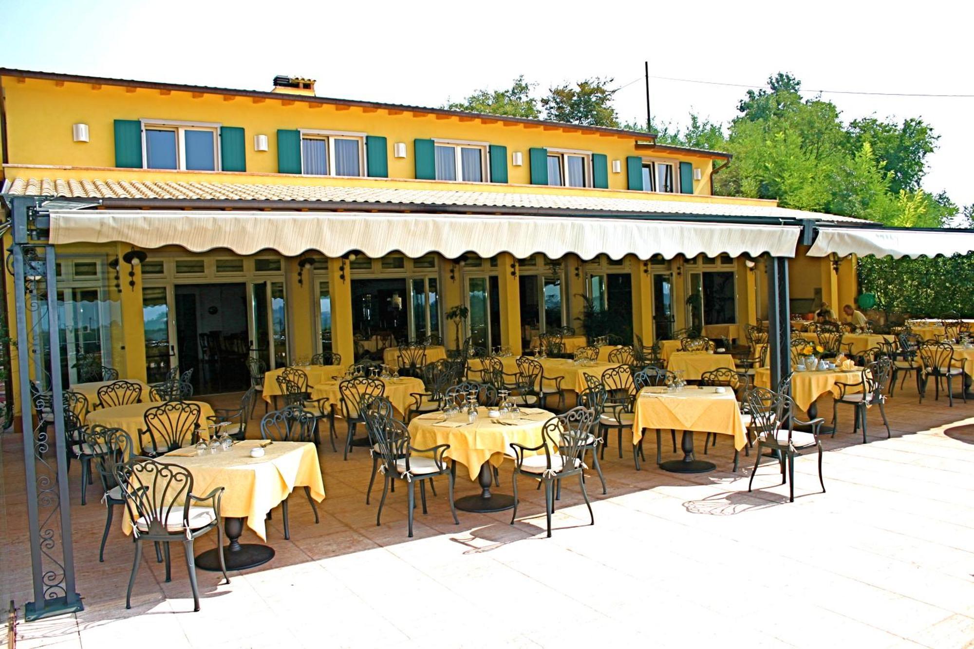 Hotel La Dolce Vita Кавайон Веронезе Екстериор снимка